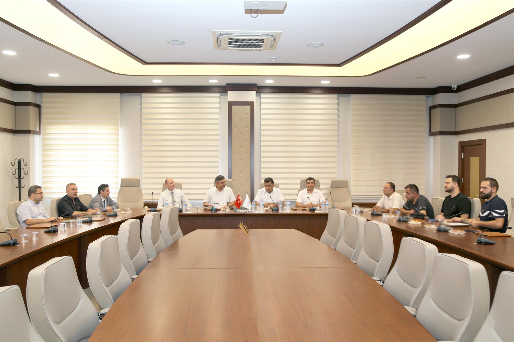 Üniversitemizde Keçilerde Islah Çalışmaları ile İlgili İstişare Toplantısı Yapıldı